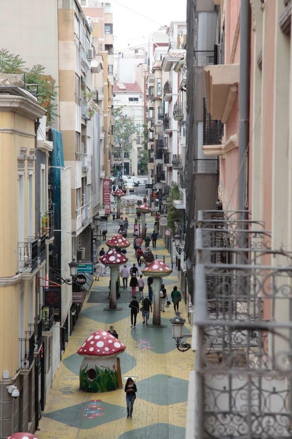 Encantador Piso Nuevo En El Centro De Alicante Luaran gambar